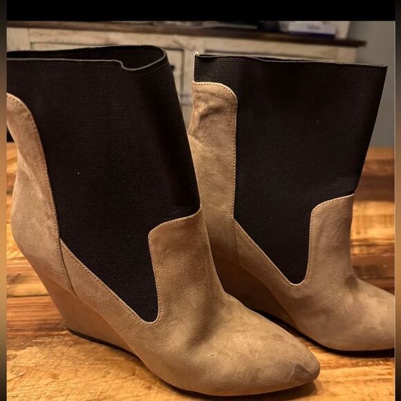 Women’s boots size 9 NWOT Style Charles - Picture 2 of 6